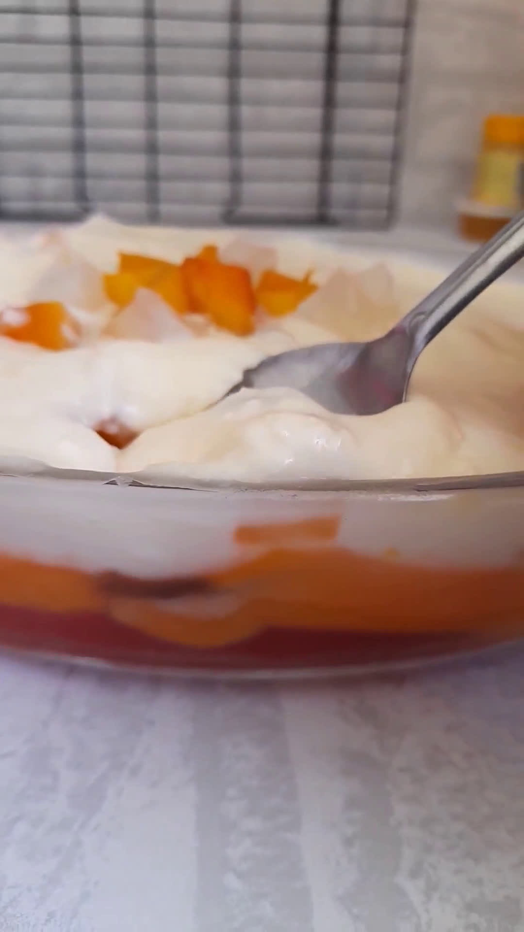 Foto langkah ke 5 dari resep Mango Cheese Pudding.