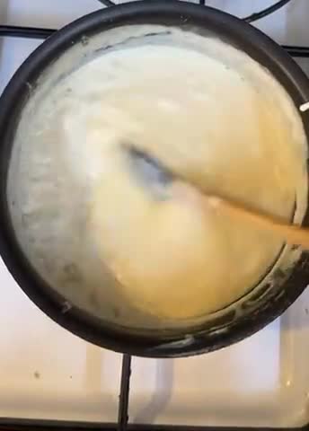 صورة لخطوة 6 من وصفة صينية المكرونه بالتونه والبشاميل الكذاب🍝😋!