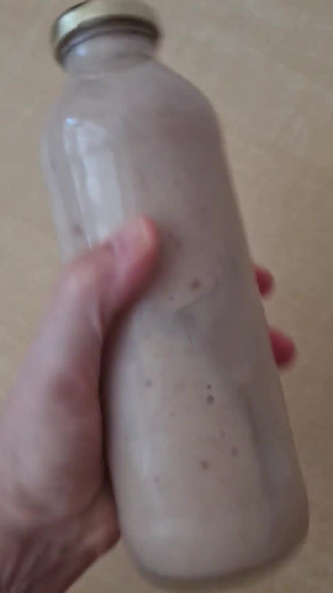 Foto del paso 4 de la receta: Chocolatada refrescante, energética, estimulante, saludable y vegana para disfrutar en el picnic