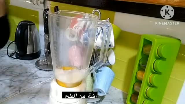 صورة لخطوة 4 من وصفة كيكة التفاح بالفواكه جافة مسكرة
