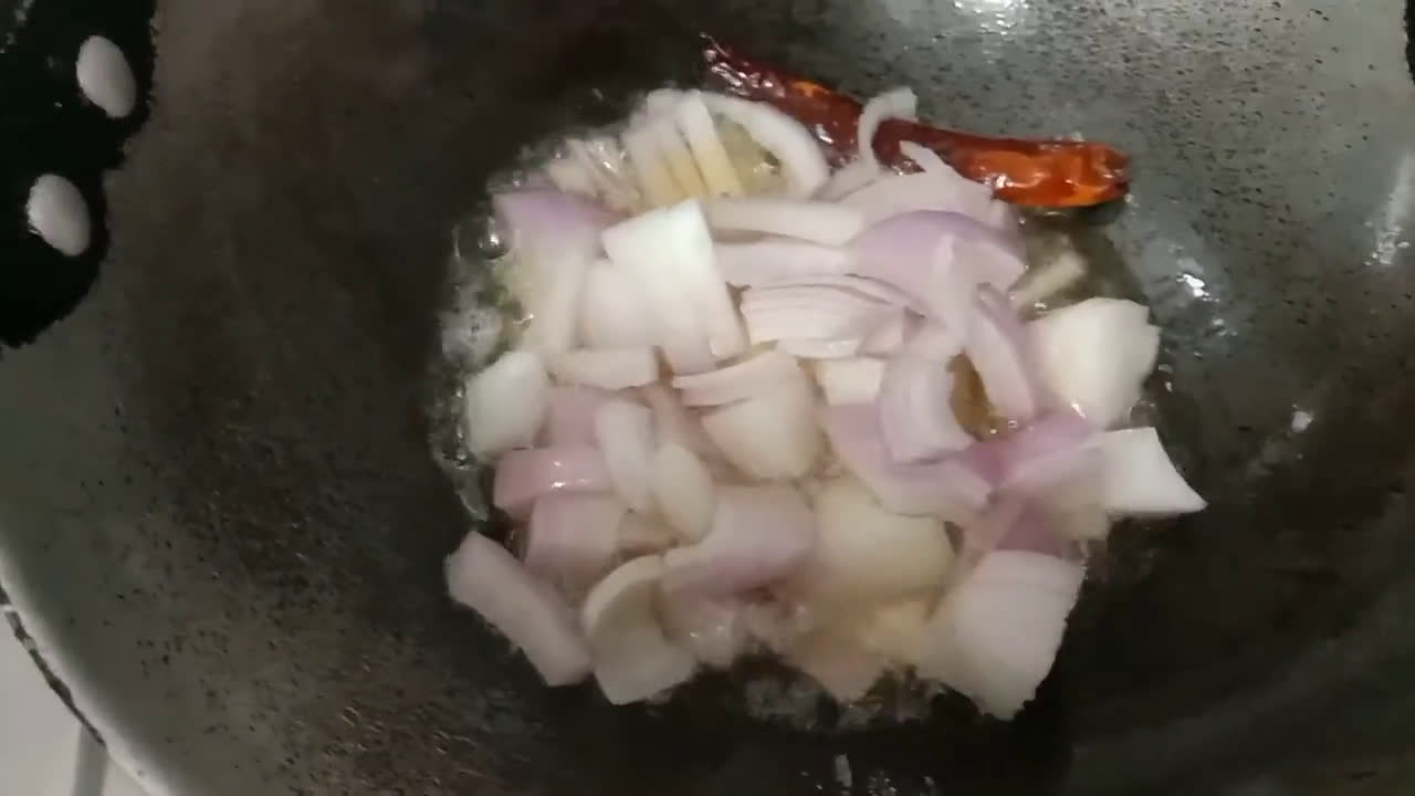भिंडी फ्राई (bhindi fry recipe in Hindi) रेसिपी चरण 2 फोटो