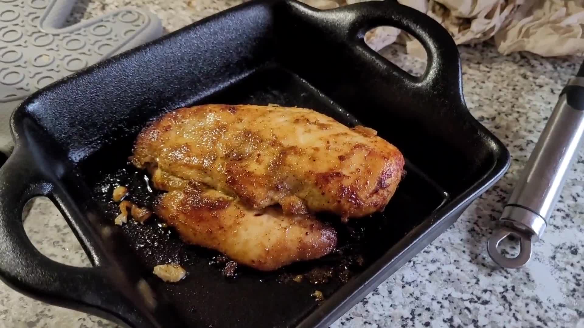Foto del paso 4 de la receta: Ensalada de Pularda Asada con Manzana