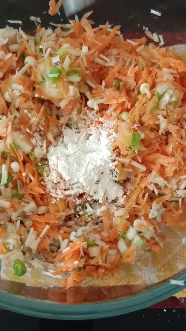 Gambar langkah 5 resipi Bebola Kentang Enoki & Sayur-Sayuran.