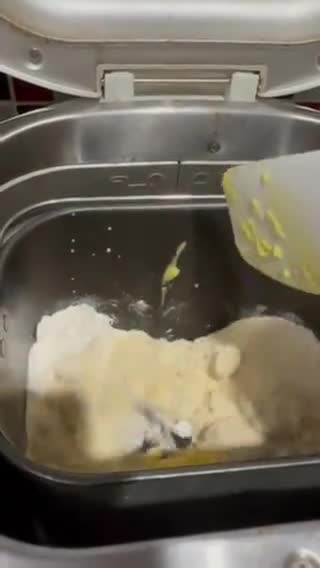 Foto langkah ke 2 dari resep Roti Motif Jamur.