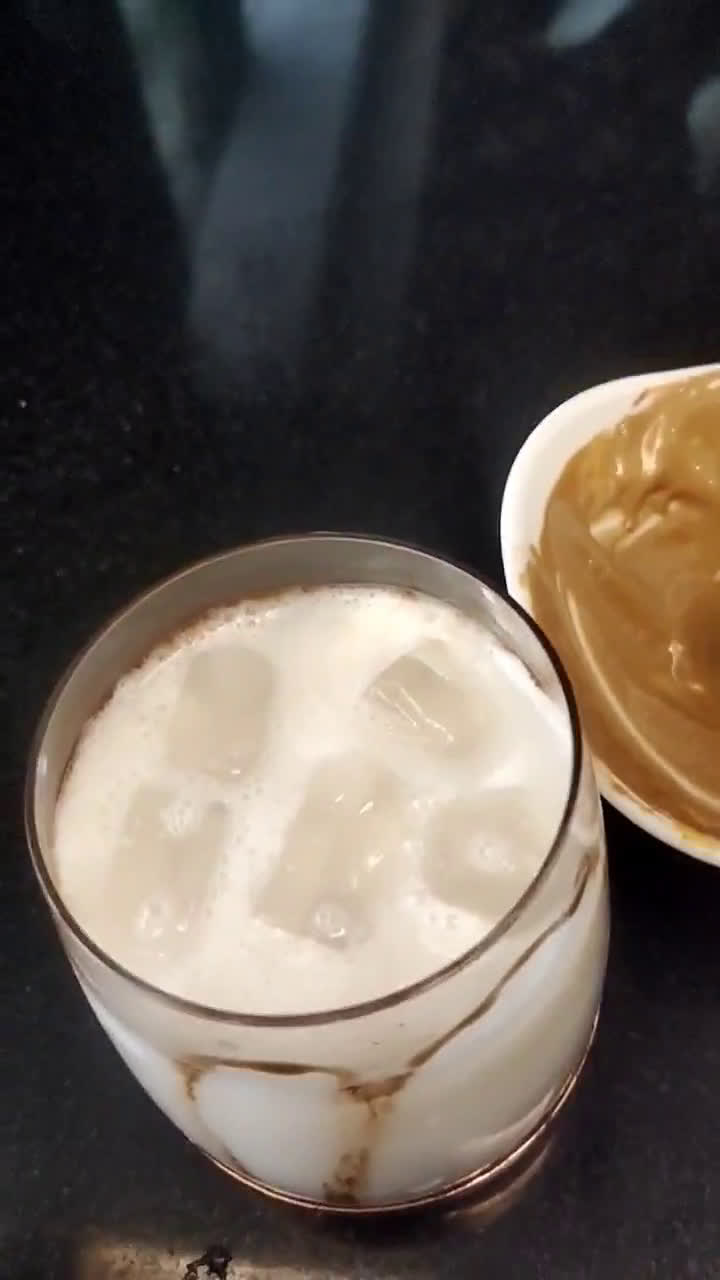 डालगोना कॉफी (Dalgona coffee recipe in hindi) रेसिपी चरण 5 फोटो