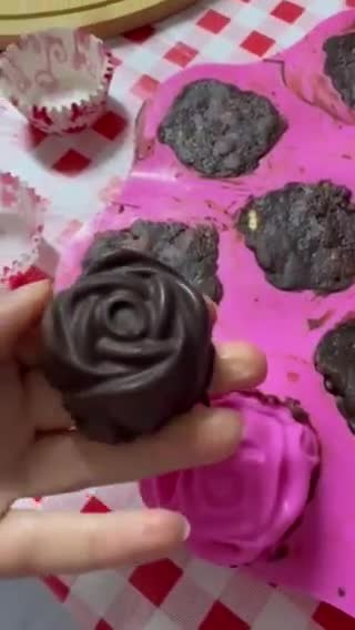 صورة لخطوة 5 من وصفة ليزي كيكً بقالب السيليكون