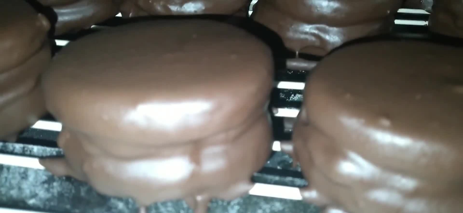 Foto del paso 3 de la receta: Alfajores de chocolate 🍫 estilo marplatenses!!!