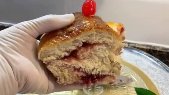 Foto del paso 22 de la receta: Brioche navideño con mermelada de frambuesas