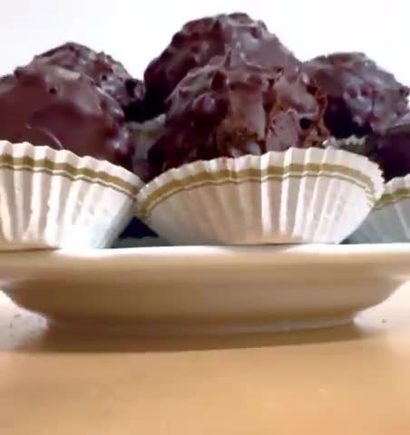 Foto del passaggio 5 della ricetta Rocher di Panettone