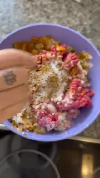 Foto del paso 2 de la receta: Hamburguesas casera ‘extra jugosas’
