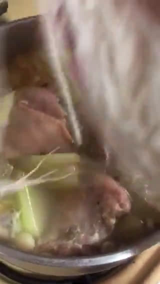 A picture of step 6 of Chicken Tinola Soup with Misua.