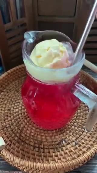 Gambar langkah 2 resipi Fanta Float.