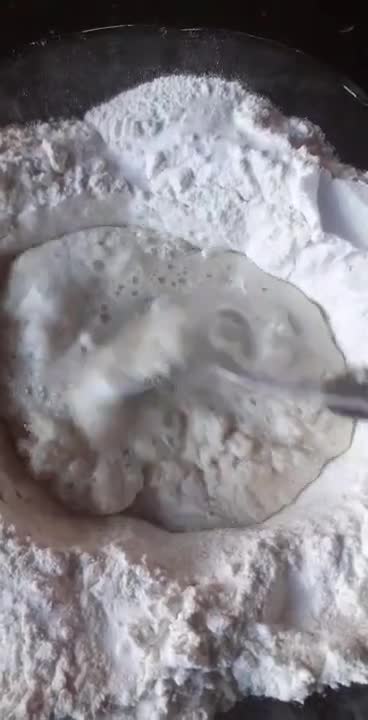 Foto del paso 1 de la receta: Rosca de pascua rellena de ricota y dulce de leche💫