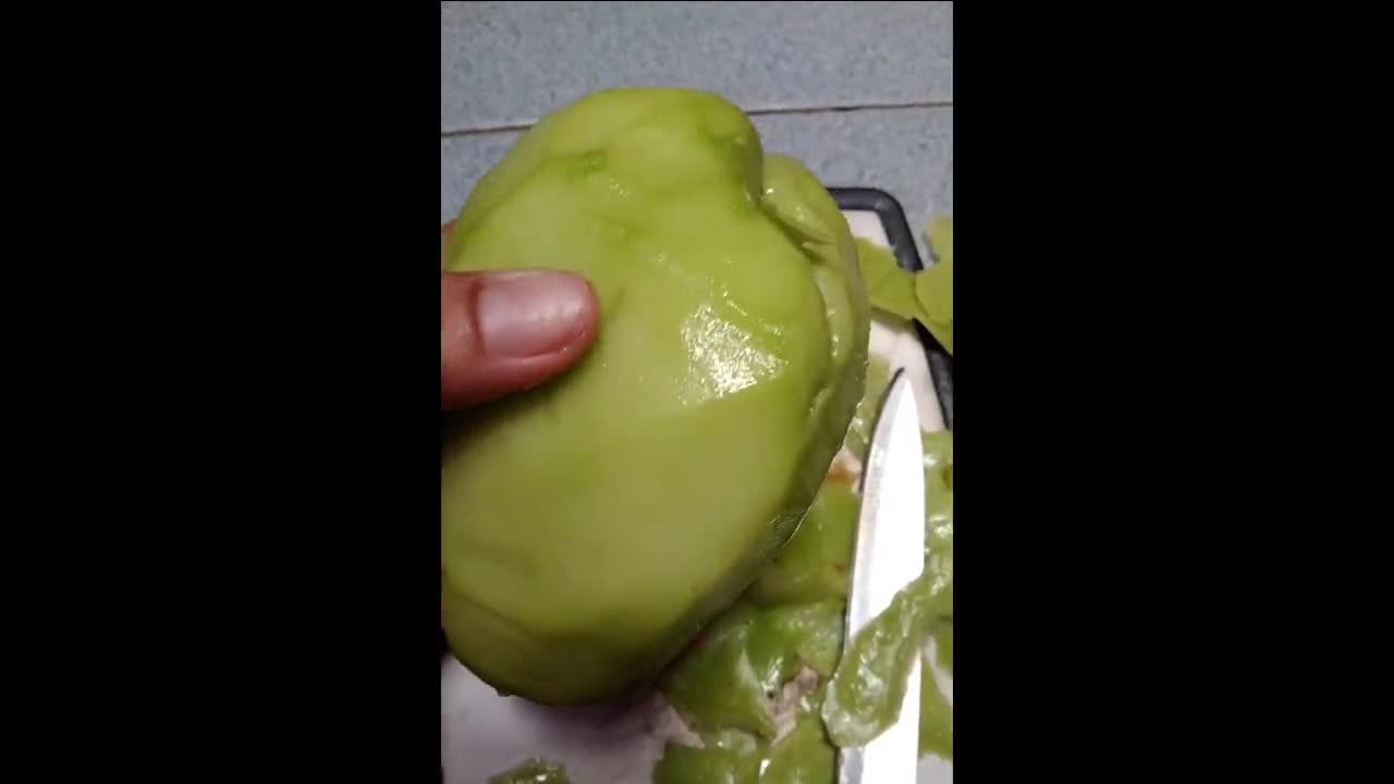Gambar langkah 1 resipi Tips menghilangkan getah labu siam.