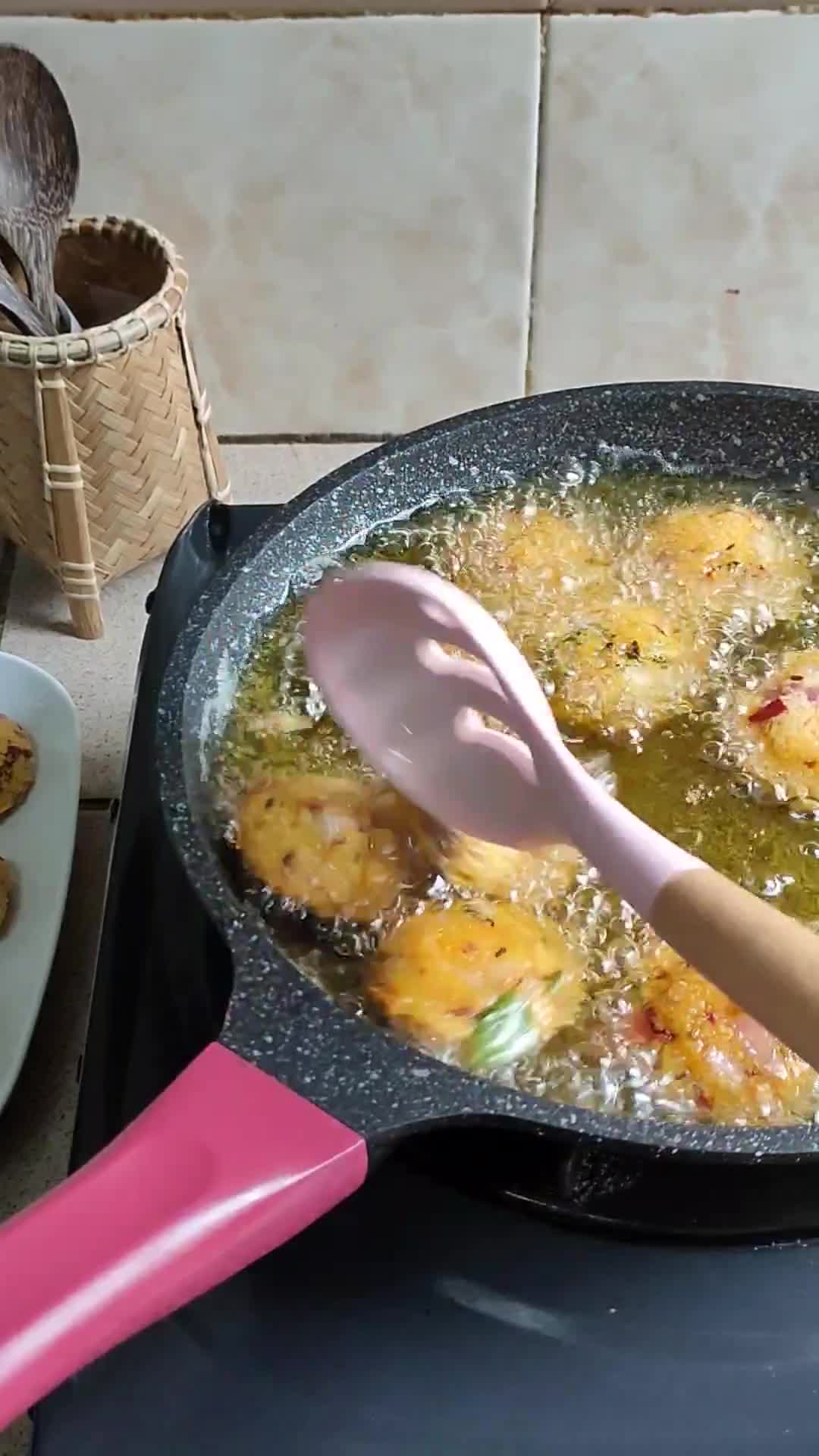 Gambar langkah 5 resipi Paruppu Vadai.