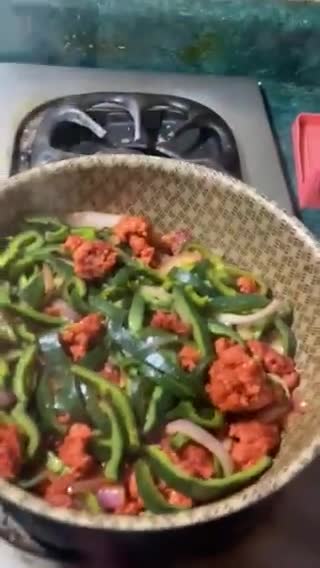 Foto del paso 5 de la receta: Rajas con chorizo