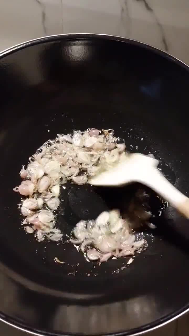 Foto langkah ke 2 dari resep Nasi Goreng Bawang.