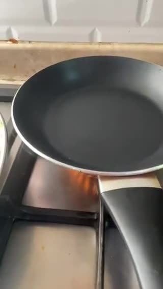 صورة لخطوة 8 من وصفة صينية كانليوني بعجينة الكريب