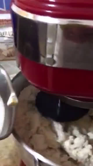 Foto del paso 2 de la receta: Pan lactal con semillas y aceite, sin manteca