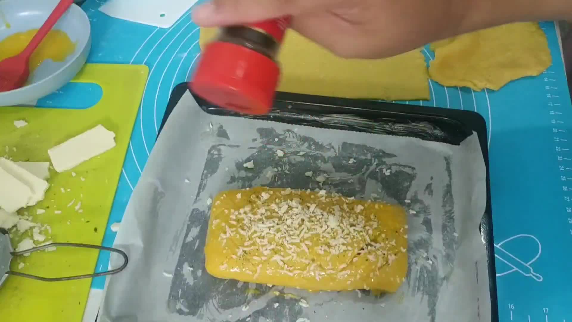 Foto langkah ke 5 dari resep Beef Wellington.