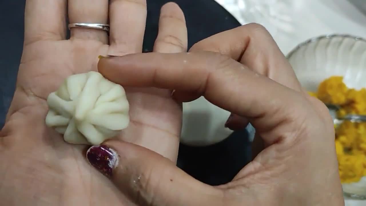 A picture of step 5 of Mango Cheese Fried Modak.