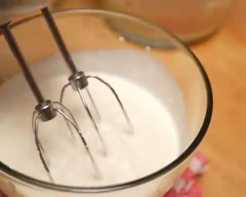 Foto langkah ke 3 dari resep Cheese Cream Pudding Mousse (Cookpad Birthday Edition).