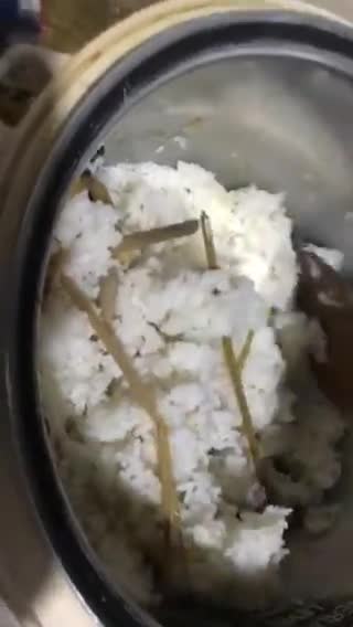 Foto langkah ke 3 dari resep 452. Nasi Uduk Gurih Rice Cooker #MagicnyaRiceCooker.