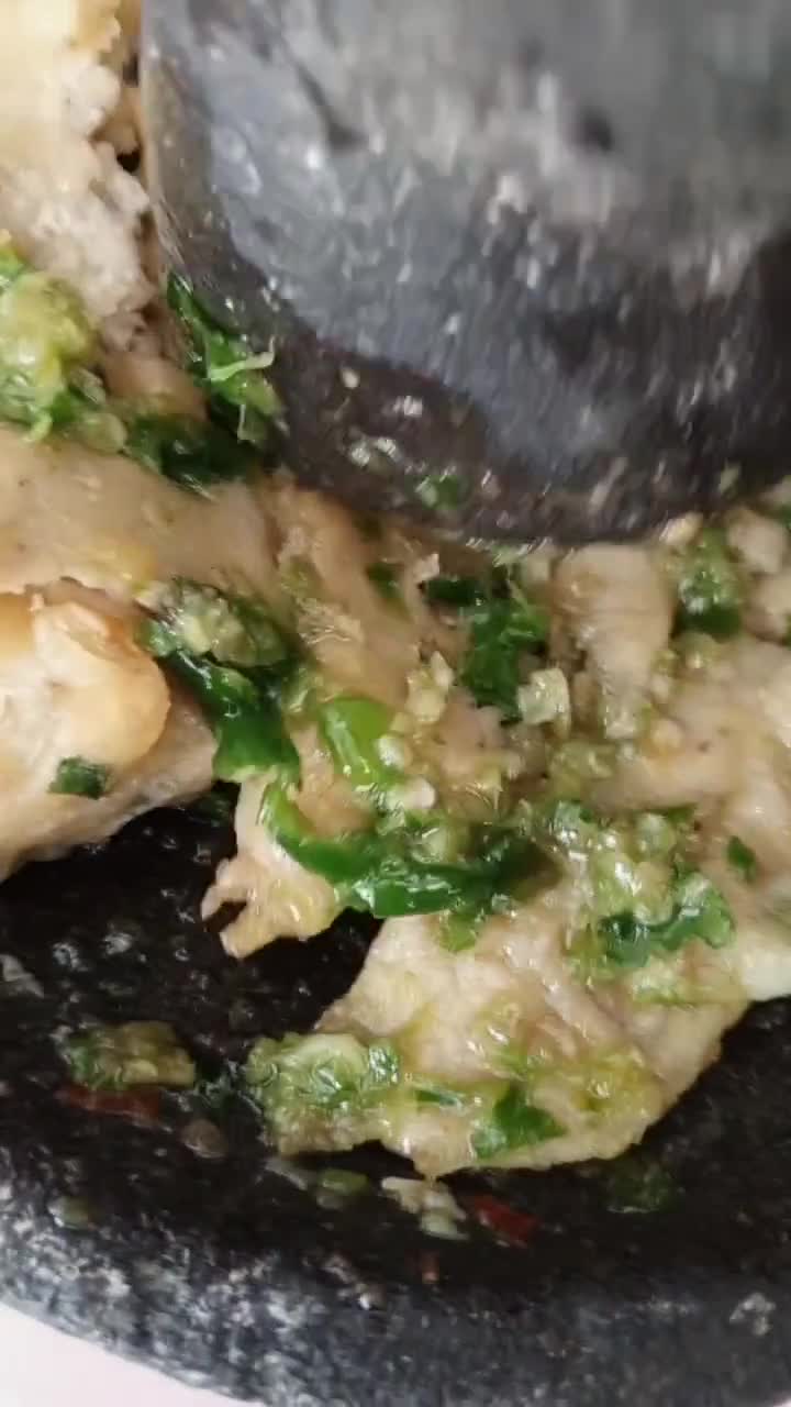 Foto langkah ke 2 dari resep Gembus Penyet Sambal Ijo.
