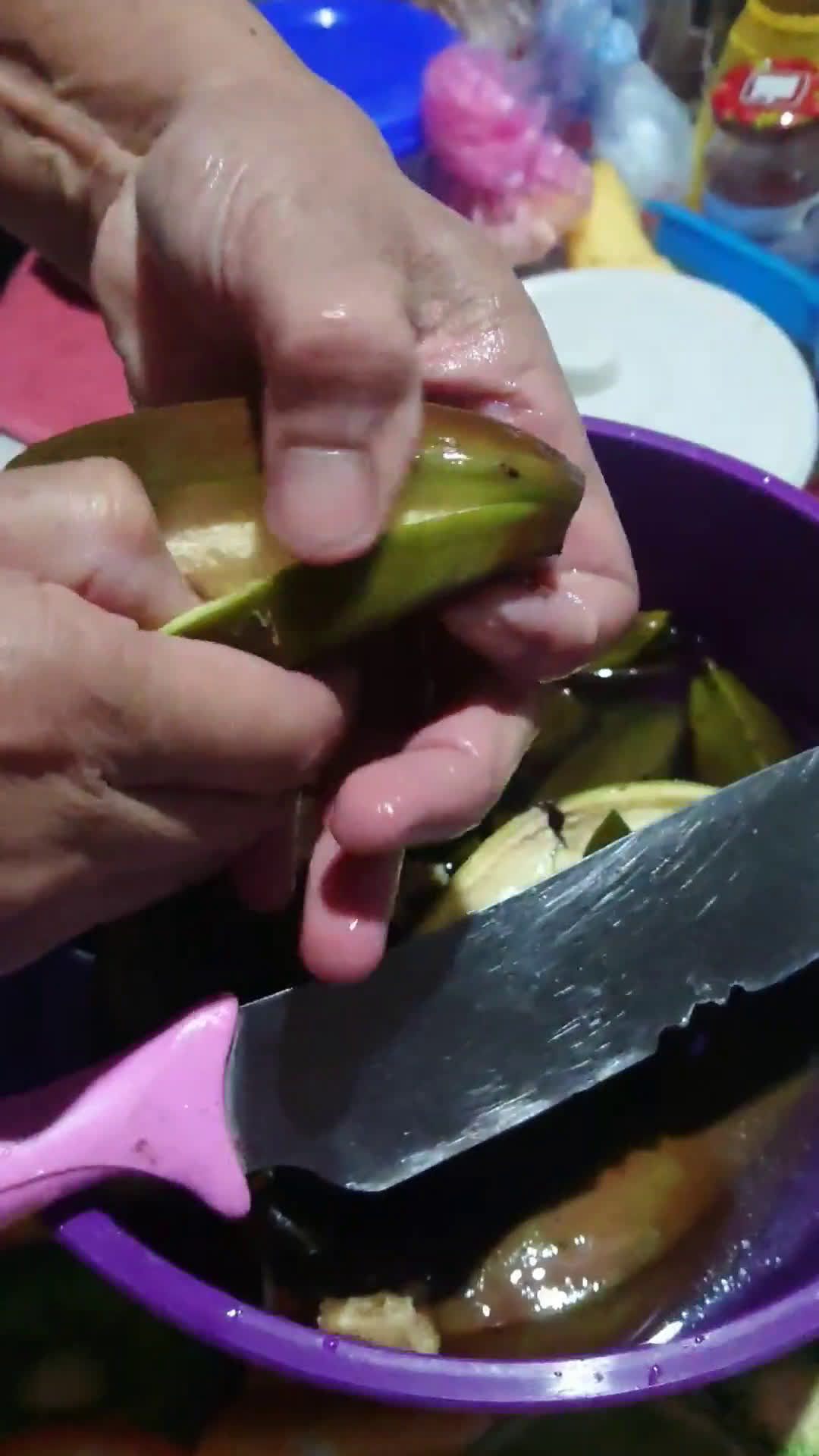 Foto del paso 3 de la receta: Plátanos morados fritos
