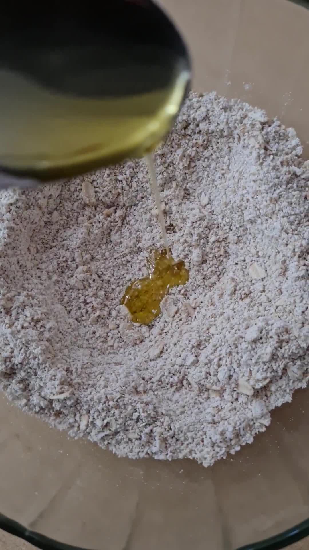 Foto del paso 3 de la receta: Pepitas de manzana 🍎 Sin azúcares agregados ni edulcorantes 🍎 galletitas para todas las edades