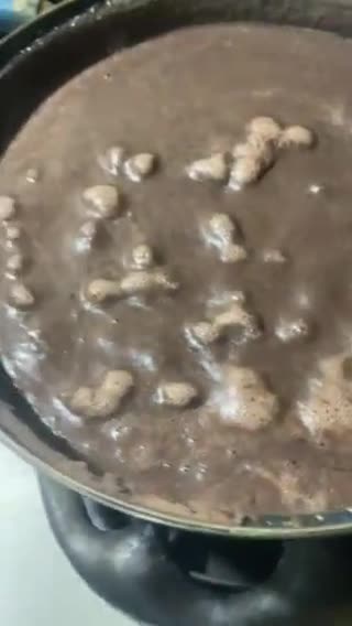 Foto del paso 2 de la receta: Crema de frijoles con salsa de jitomate deliciosa la mejor de mis cremas