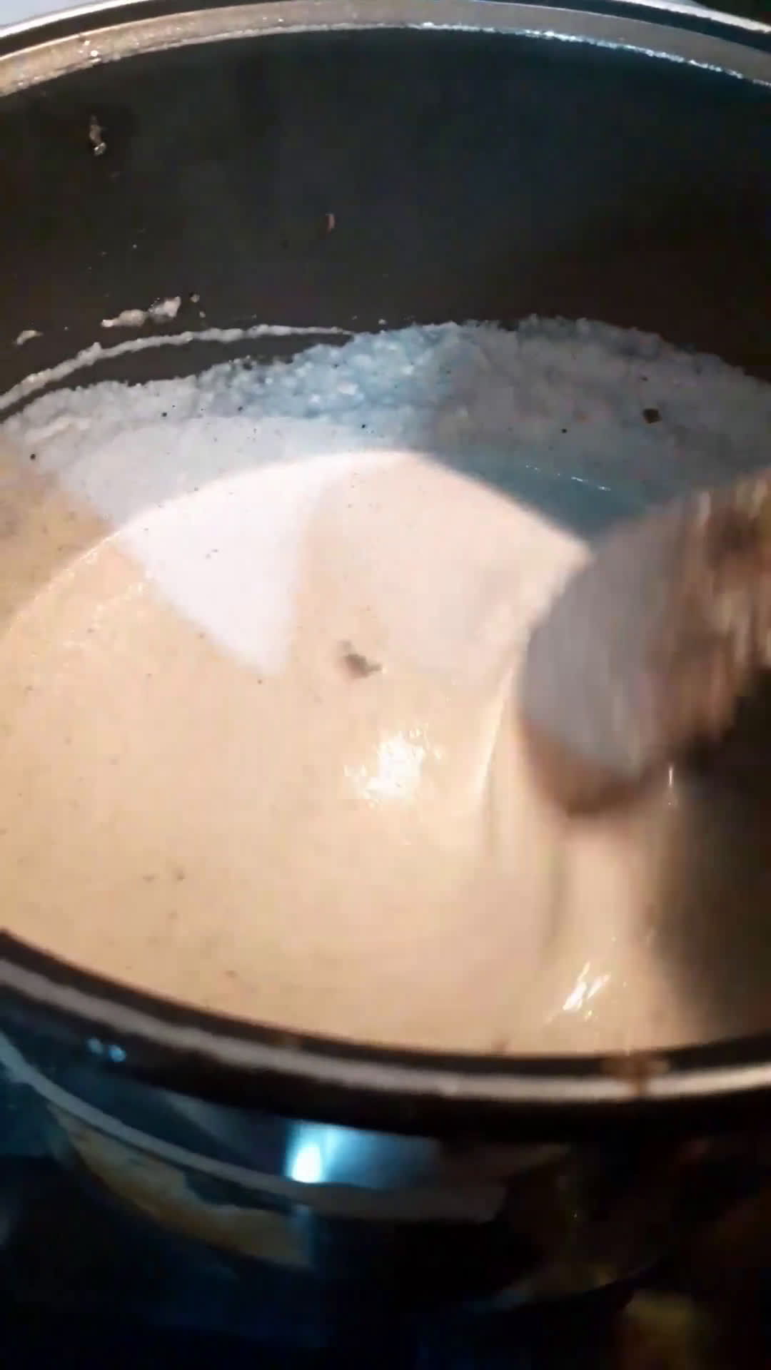 Foto del paso 14 de la receta: Crema de champiñones a base de una salsa bechamel