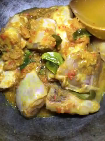 Foto langkah ke 3 dari resep Ayam Goreng Pedas.