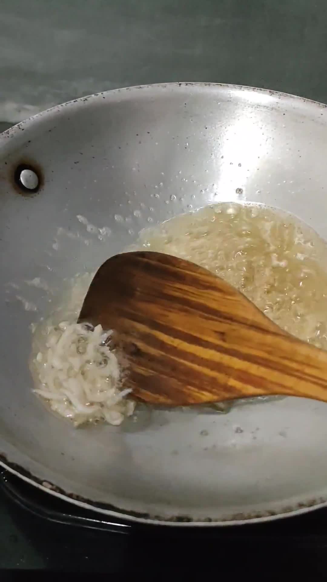Foto langkah ke 1 dari resep Nasi Liwet Sederhana.