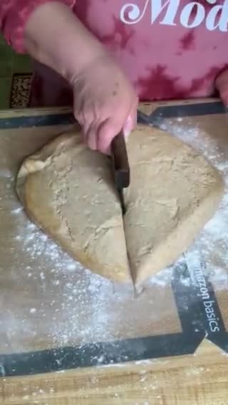 Foto del paso 1 de la receta: Pizza estilo chicago de queso