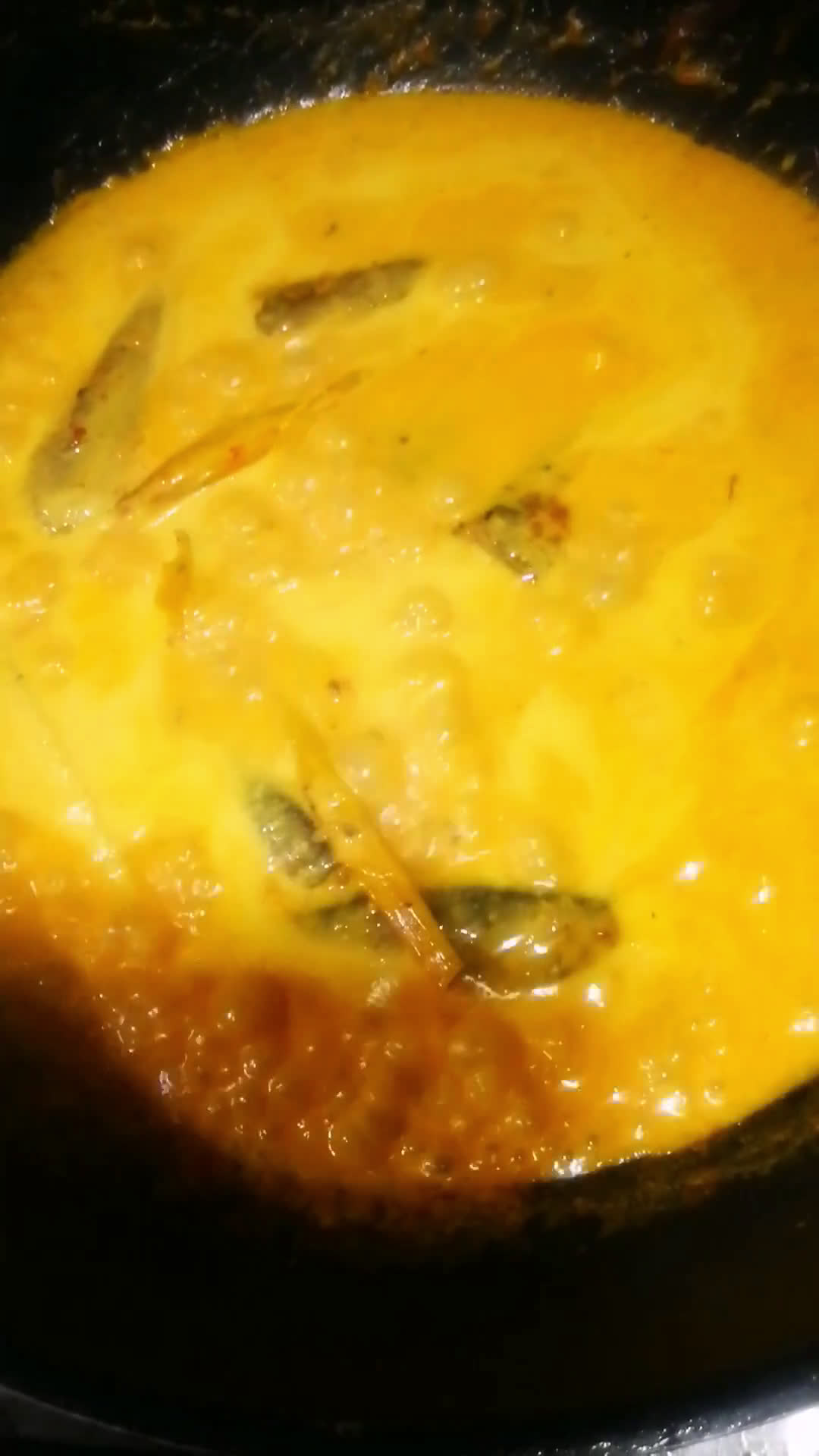 Gambar langkah 7 resipi Sardin Masak Lemak Cili Api.