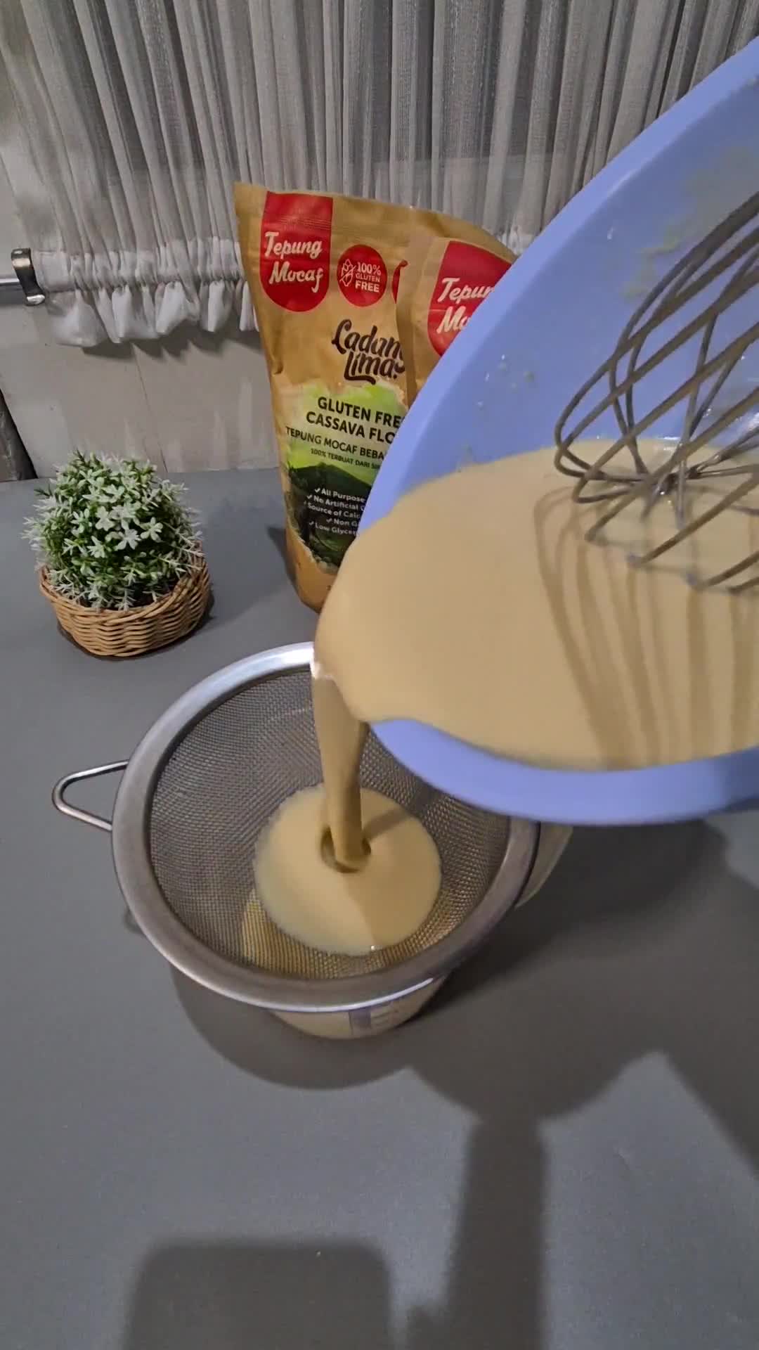 Foto langkah ke 2 dari resep Risol Mayo Gluten Free.
