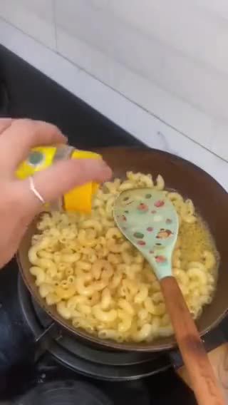 Foto langkah ke 4 dari resep Salted Egg Cheese Macaroni.