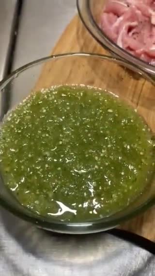 Foto del paso 1 de la receta: Cerdo el salsa verde