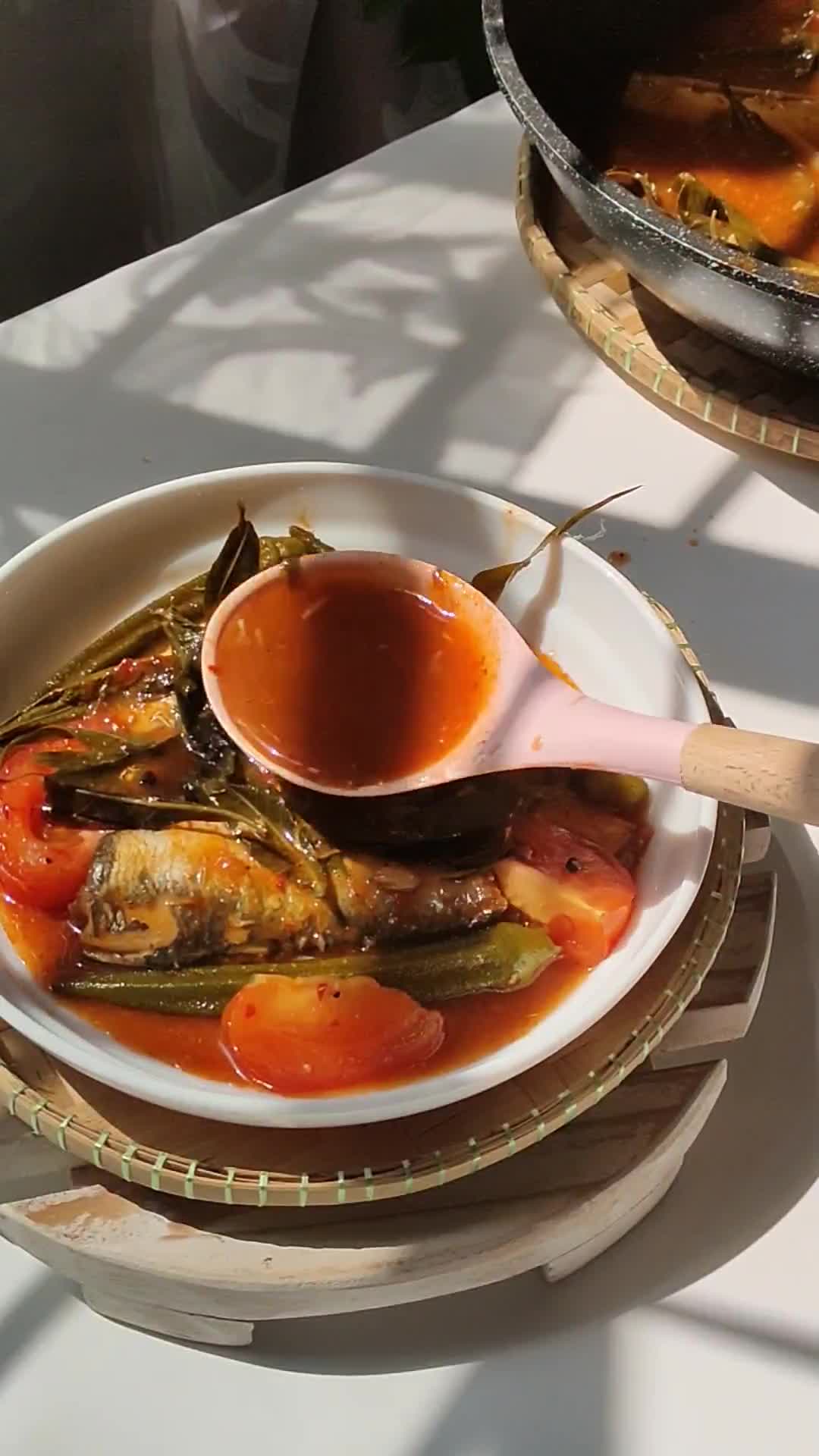 Gambar langkah 7 resipi Asam Pedas Ikan Sardin.