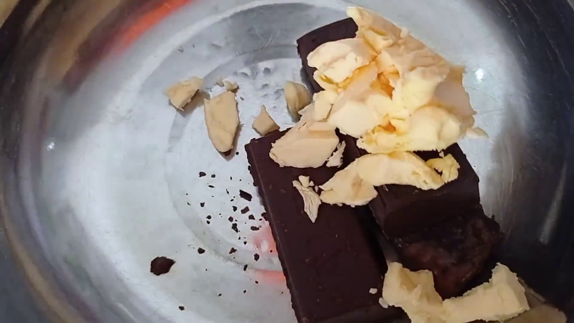 Foto langkah ke 1 dari resep Fudgy brownies shiny crust.