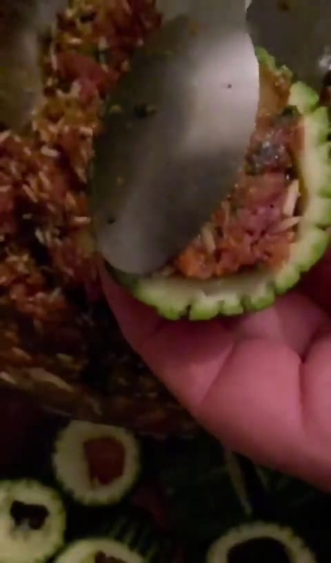 Une image de l'étape 4 de Courgettes farcies. Recette printanière à la djamicoo.