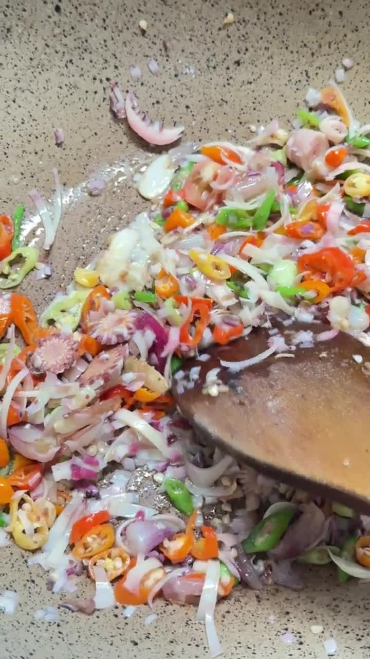 Foto langkah ke 3 dari resep Ikan Teri Kecombrang.