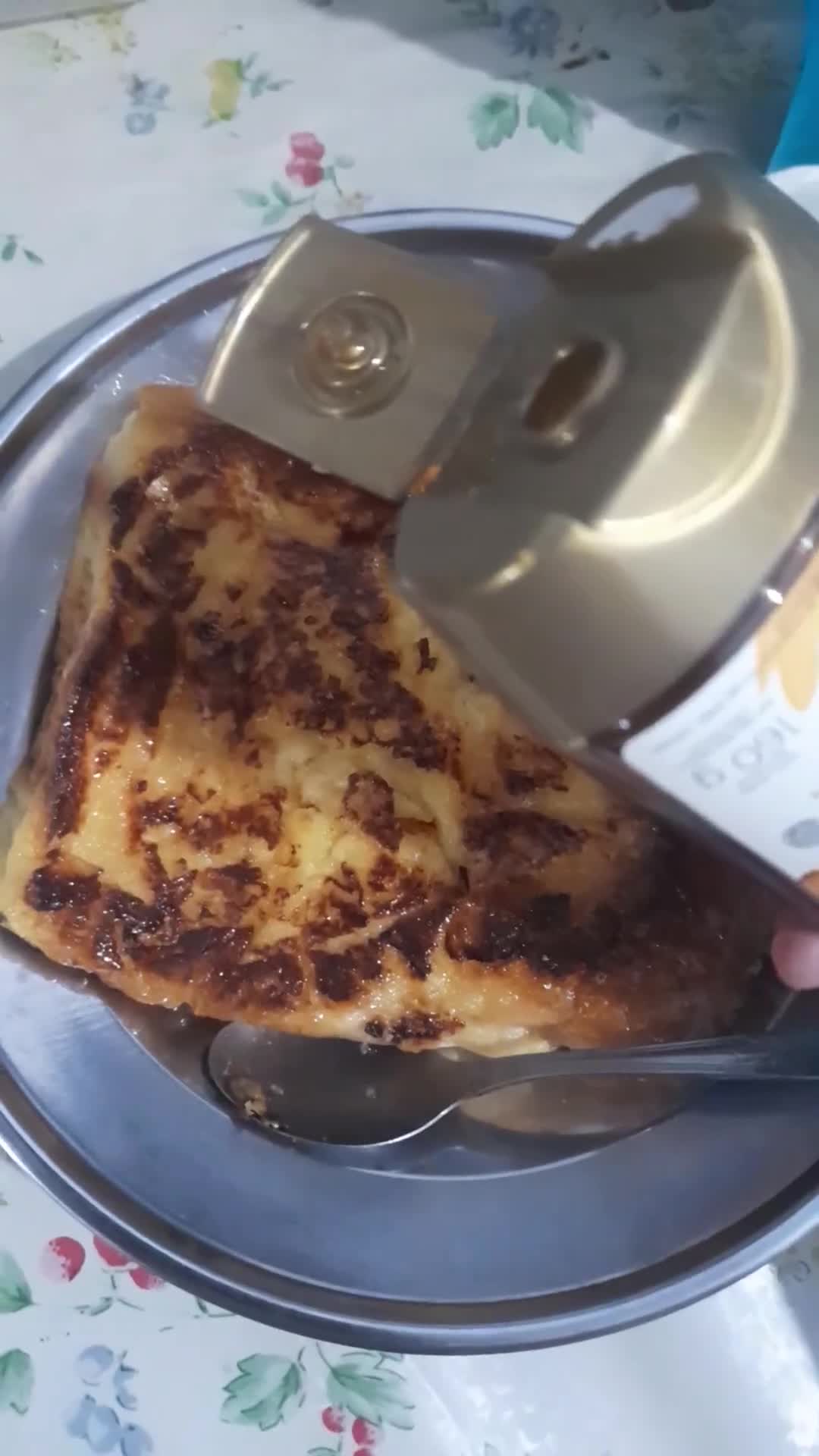 Foto langkah ke 4 dari resep Honey French Toast.