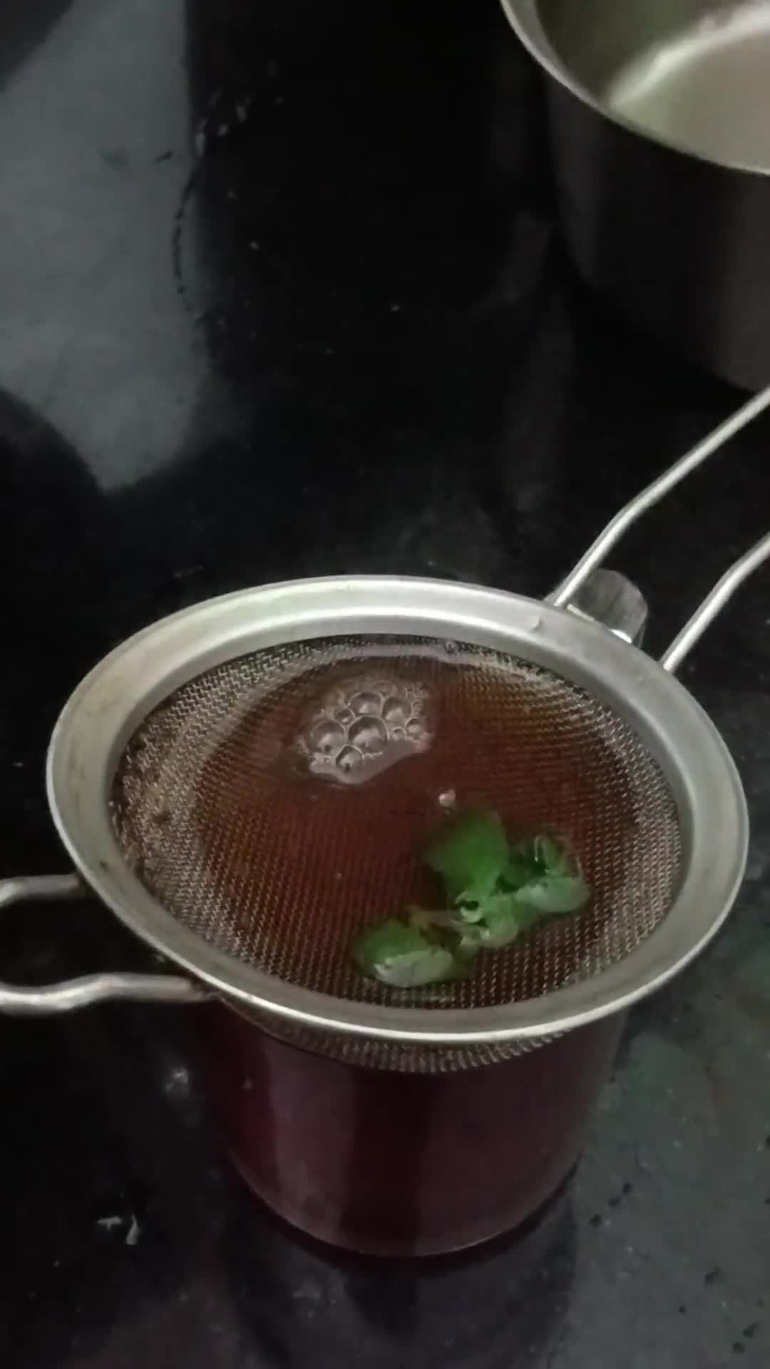 लेमनग्रास हर्बल टी (lemongrass herbal tea) रेसिपी चरण 4 फोटो