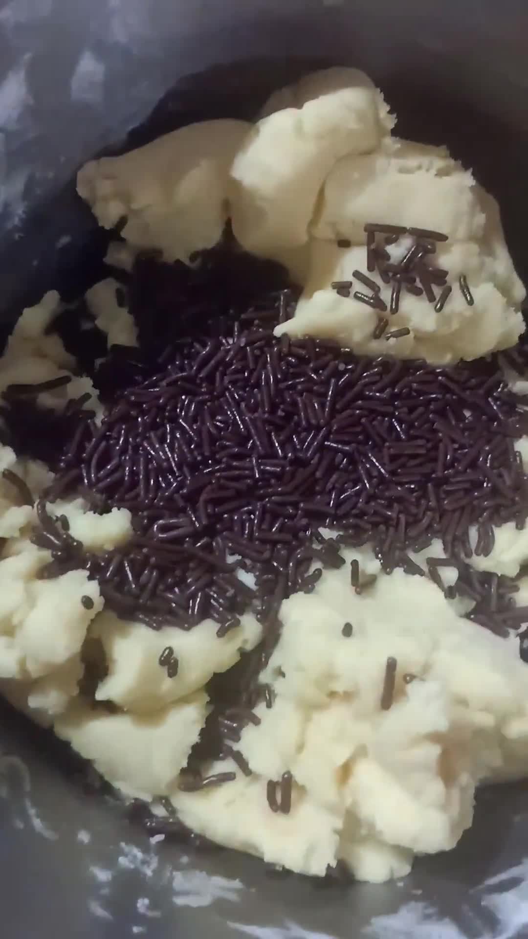 Gambar langkah 3 resipi Biskut Tart Nutella.