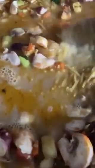 Foto del paso 12 de la receta: Fideuà de pulpo verduritas, garbanzos y hierbabuena, facilísima!