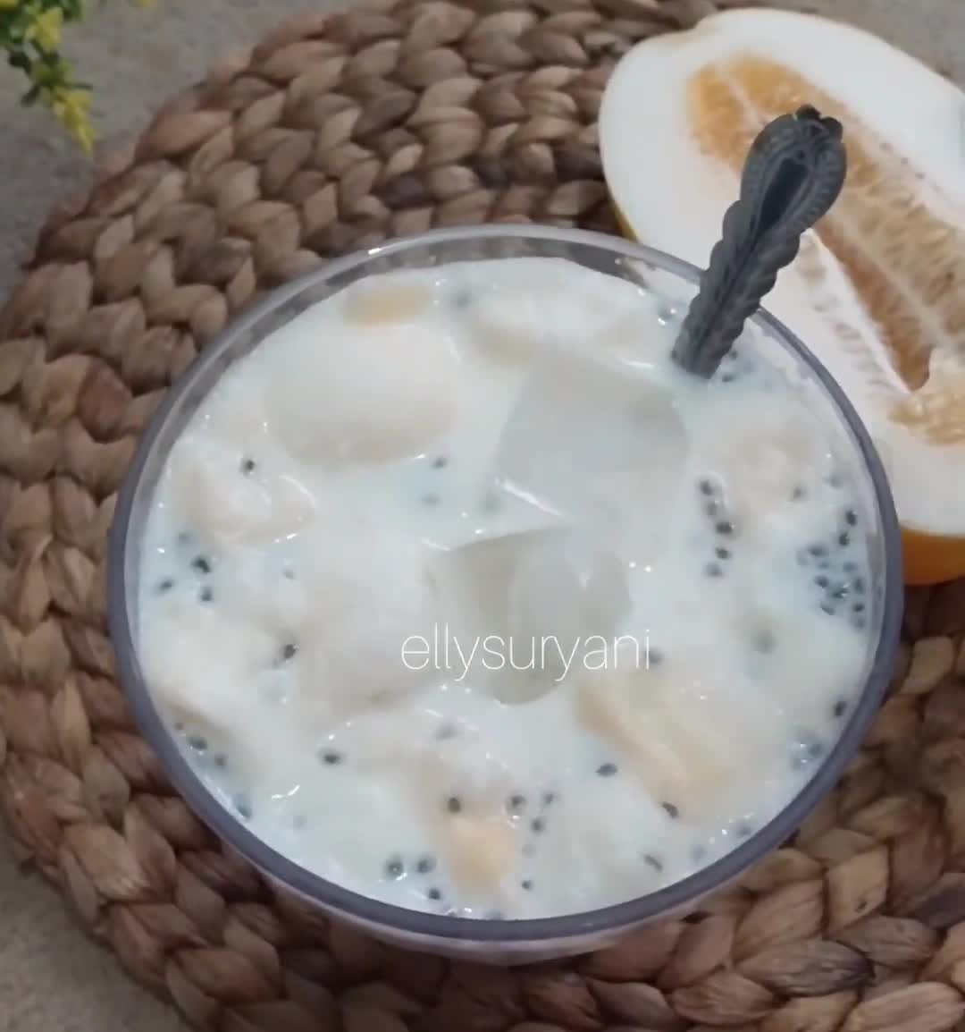 Foto langkah ke 4 dari resep Es Segar Timun Suri plus Selasih.
