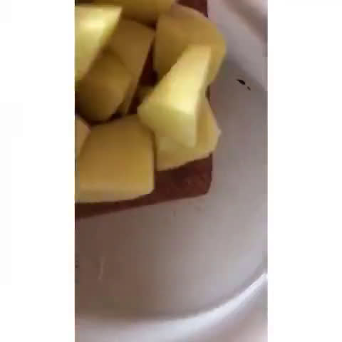 Virslis-krumplis csillag recept fázis 1 fotója