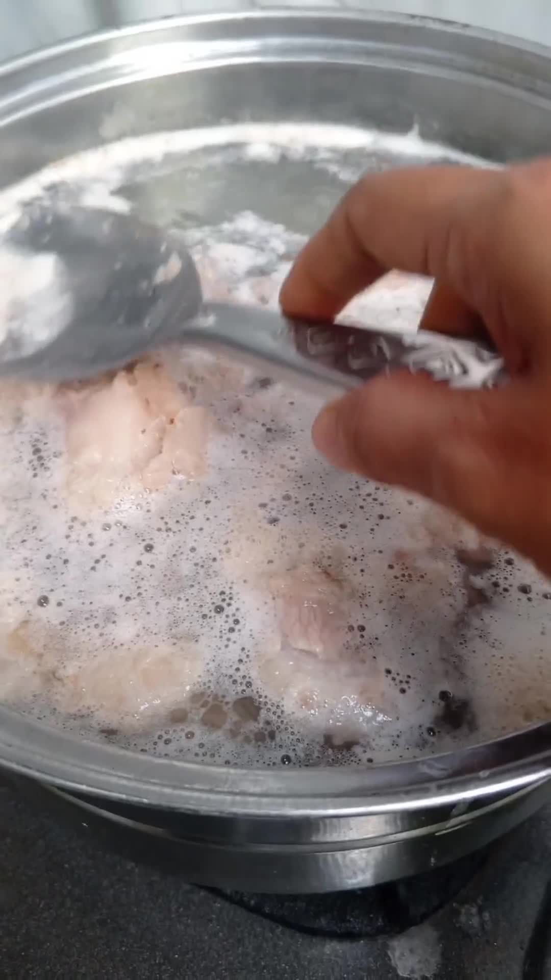 Foto langkah ke 1 dari resep SOP iga sapi.